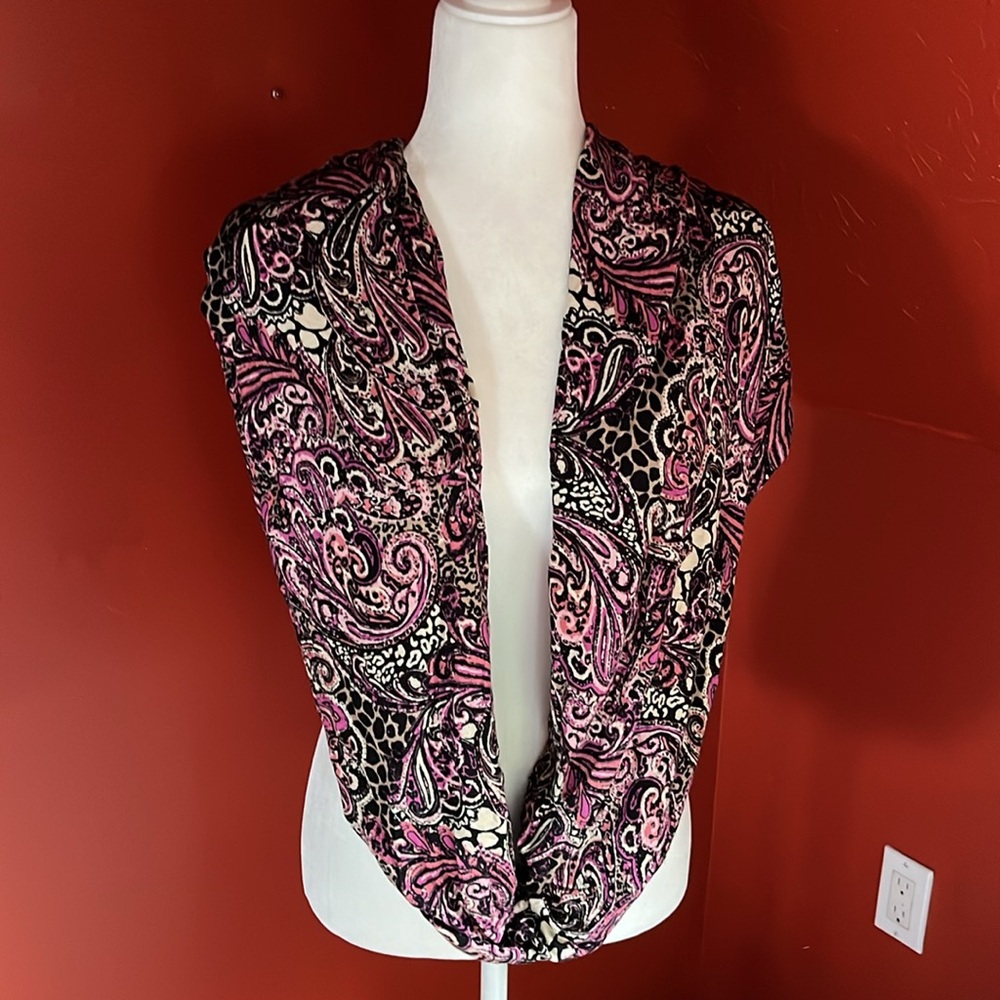 Infinity scarf/ headdress rayon and spandex material - Picture 2 of 5